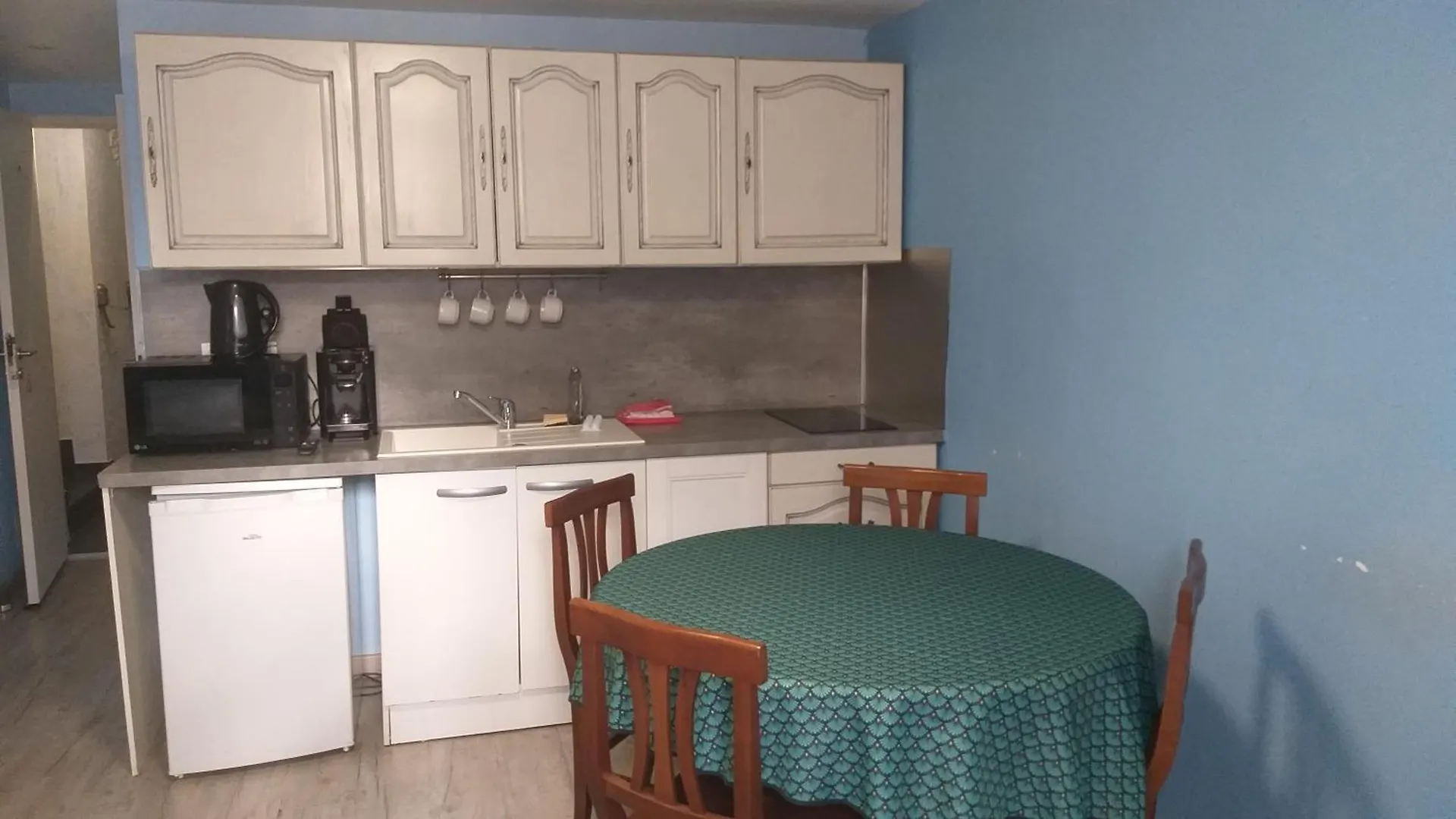 Sublime Studio Au Coeur Historique De Frejus Apartment France