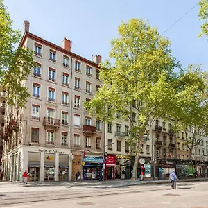 https://ruby-et-mezzo.hotels-rhonealpes.com